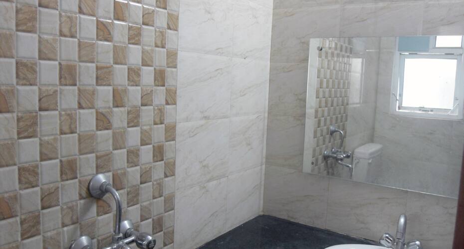 Hotel Shubh Sarthak, Patna 5